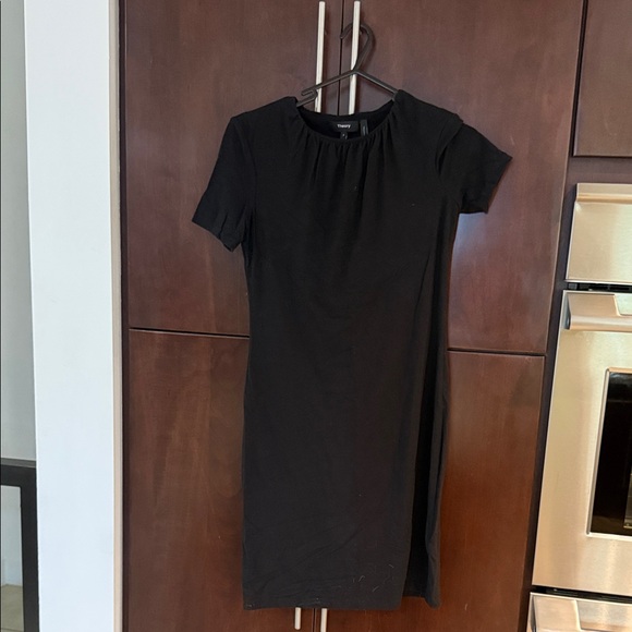 Theory Dresses & Skirts - Theory black short sleeve sheath dress